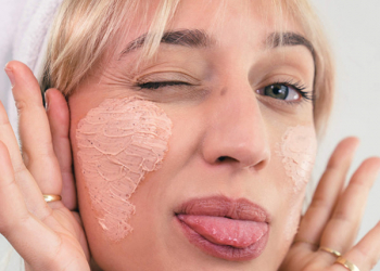 ¿Qué exfoliante facial adoptar según su tipo de piel?